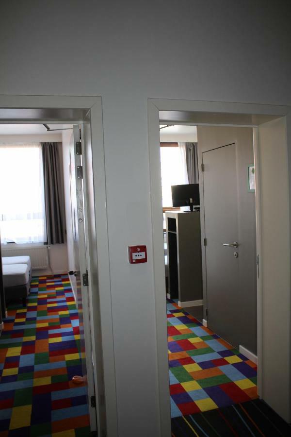 Funkey Hotel Bryssel Exteriör bild